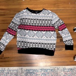 Andrew Marc pattern pullover sweater // fleece lining // warm // apres ski ⛷️